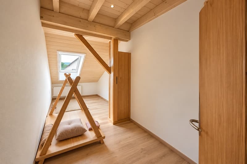 Lumineux Loft en attique de 4.5 pièces à Alle (9)