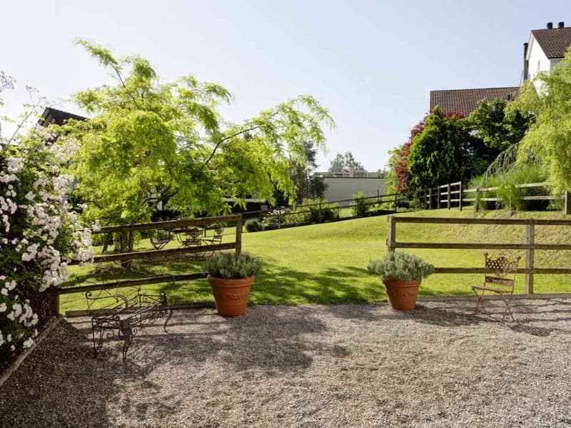 Landhausjuwel mit Charme, verwunschenem Garten und Ausnützungspotenzial (6)
