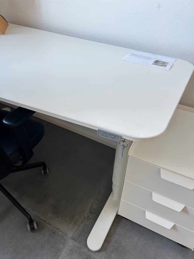Einzelarbeitsplatz komplett ausgestattet im Zentrum von Lugano (3)