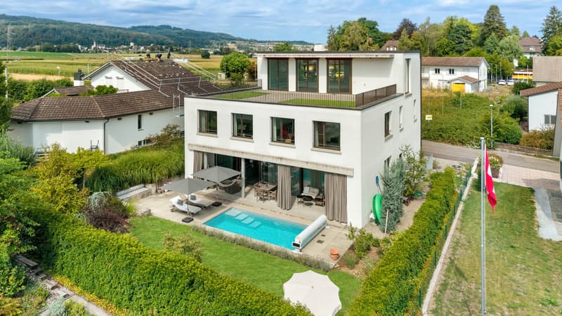 5-Zimmer-Gartenwohnung mit Pool in Wohlen kaufen (1)