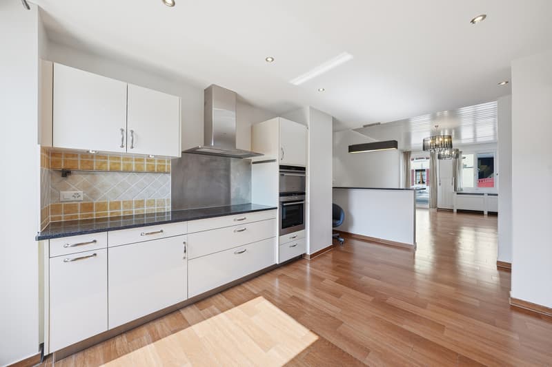 Haus im Dorf mit 7,5 Zimmern und Pool im Herzen von Gilly (3)