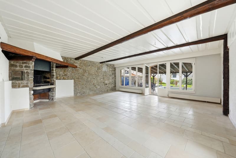 Haus im Dorf mit 7,5 Zimmern und Pool im Herzen von Gilly (8)