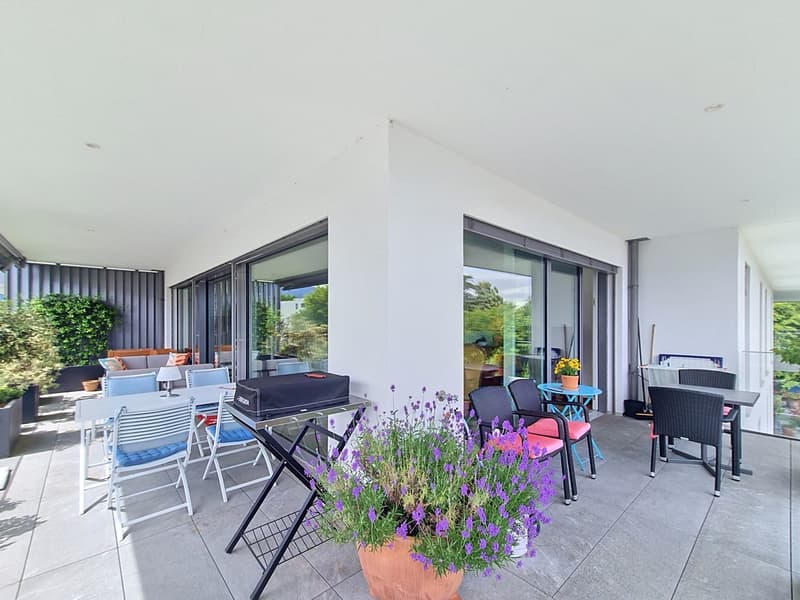 3 minutes walk from the train station with 42 m2 balcony (8)
