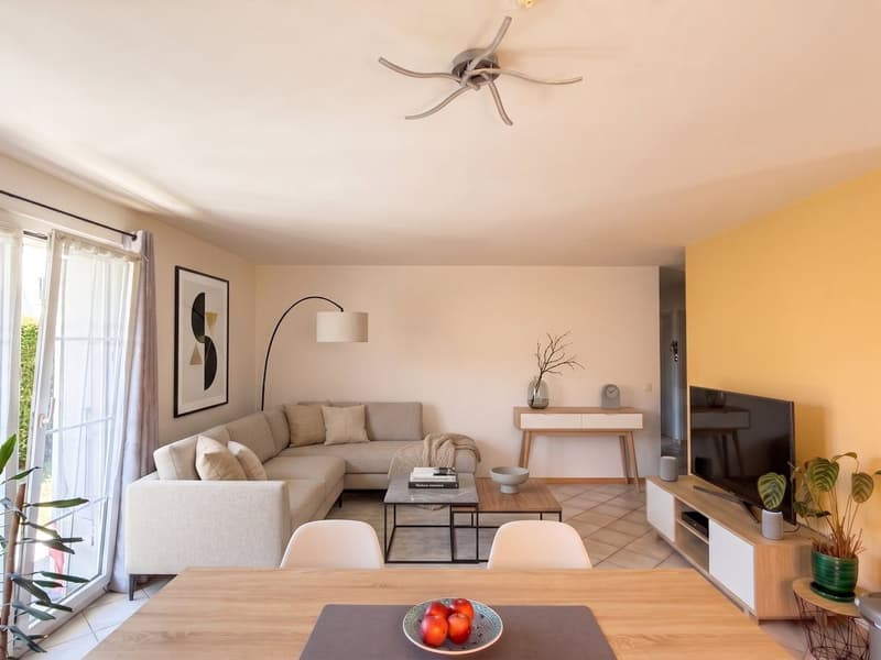 Salon - mobilier par IA.