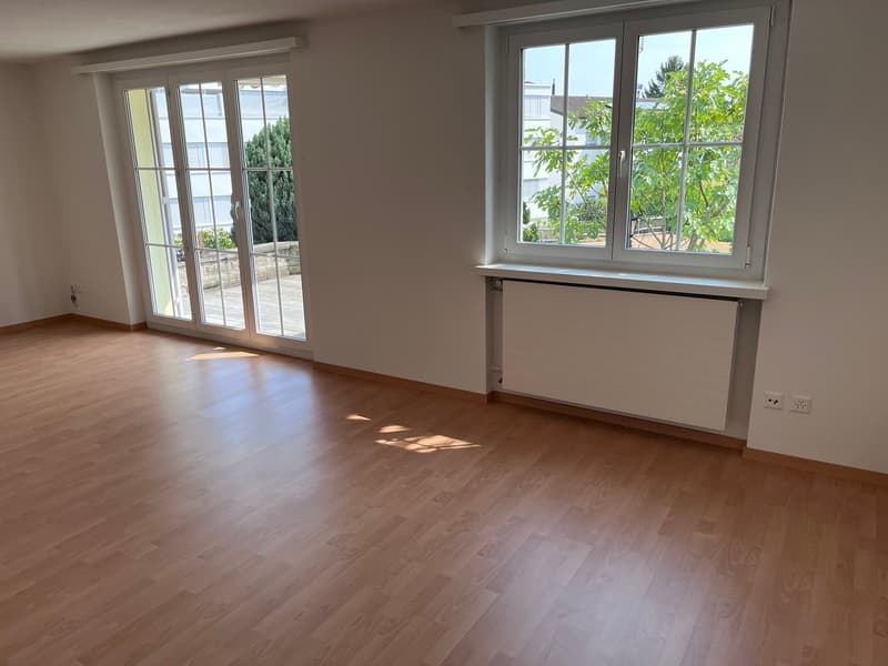Sonnige 3.5-Zimmer-Wohnung mit Gartensitzplatz (2)