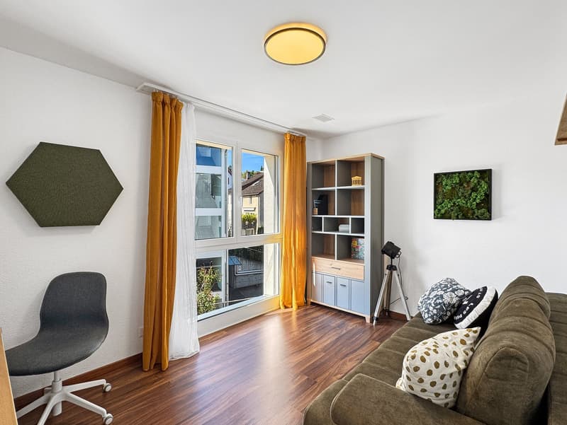 Neuwertige 4½-Zimmer-Wohnung mit Seeblick über den Zürichsee (5)