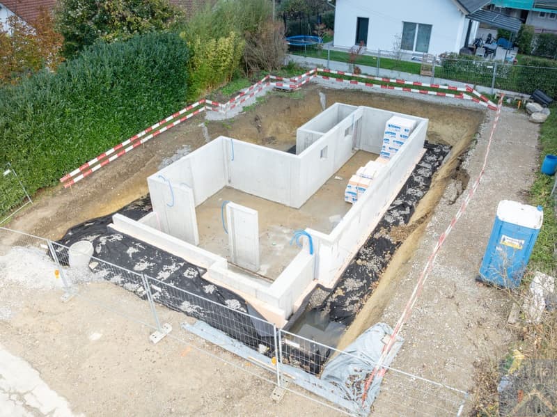 Grundstück und Ausbau UG