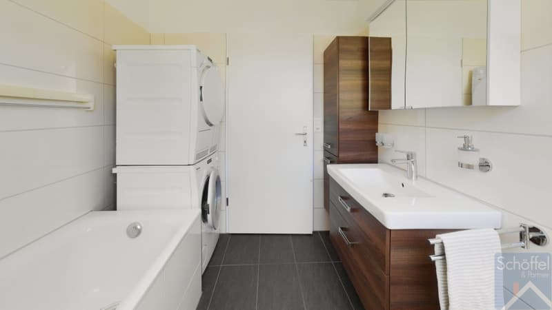 Badezimmer mit Badewanne