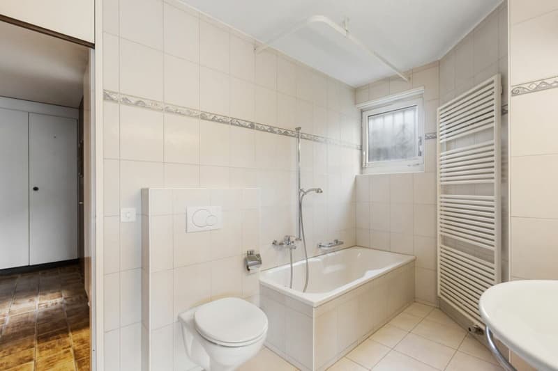 Grosszügige 2½-Zimmer-Terrassenwohnung mit Weitsicht (17)
