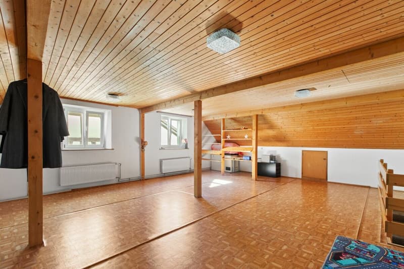 6½-Zimmer-Einfamilienhaus mit grosszügigem Dachgeschoss (20)
