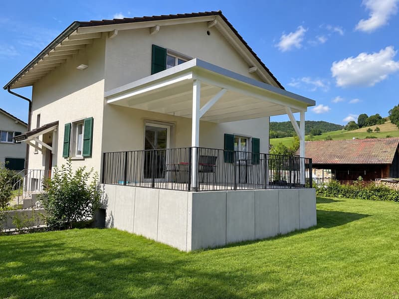 Ab 01.12.2026 Familienfreundliches 5-Zimmer-Haus mit Garten und überdachtem Sitzplatz in Erschwil (1)