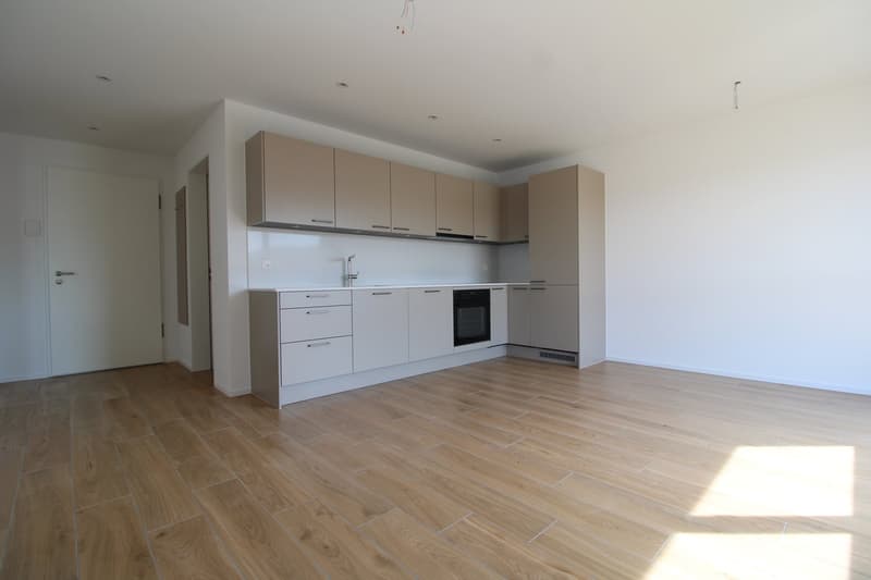 Attractive 2.5-room apartment with balcony in central location in Niederuzwil (1)