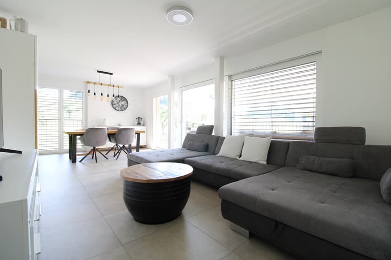 Charming and bright 3.5-room apartment (ground floor) (4)