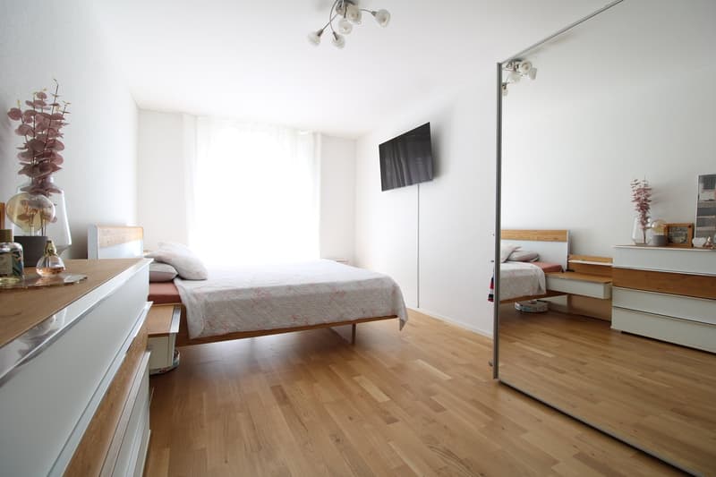 Charming and bright 3.5-room apartment (ground floor) (6)