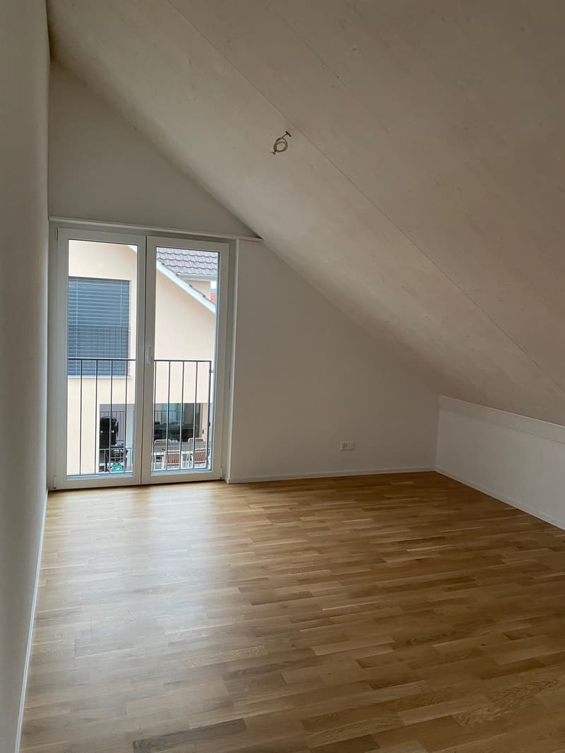 Charmante und helle 4.5 Zimmer-Maisonette-Wohnung (8)
