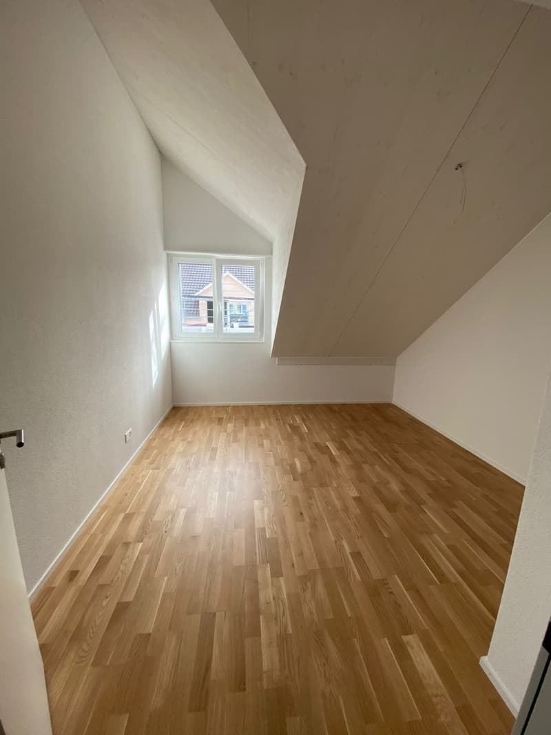 Charmante und helle 4.5 Zimmer-Maisonette-Wohnung (5)
