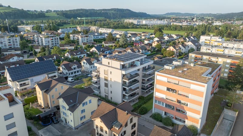 Moderne 4.5-Zimmerwohnung mit zwei Bädern und gemütlichem Sitzplatz (11)