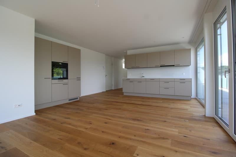 Charmante und helle 2.5 Zimmer-Wohnung (3)
