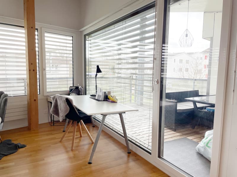 Wohnzimmer und Balkon