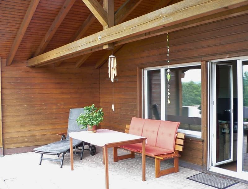überdachte Terrasse