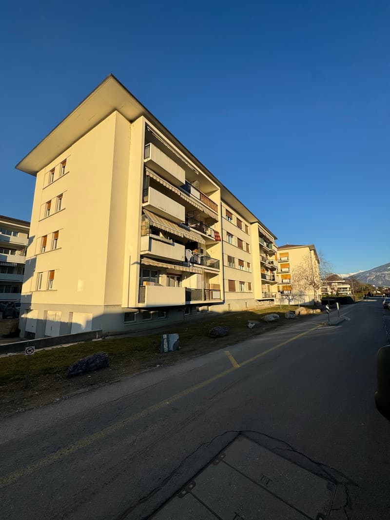 Superbe appartement au centre de Vétroz (2)