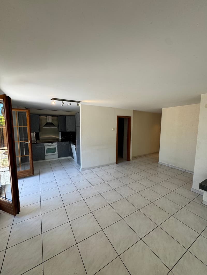 Villa with building land and barn – Plantzette district, Sierre (20)