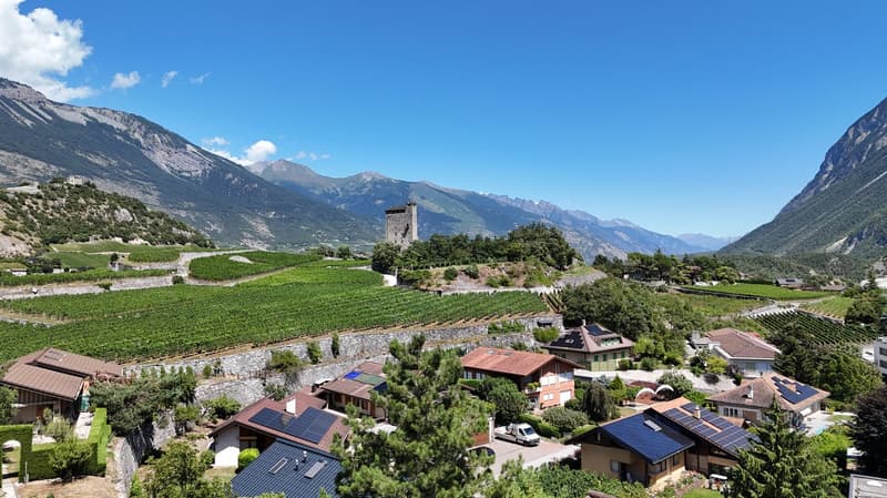Villa with building land and barn – Plantzette district, Sierre (12)
