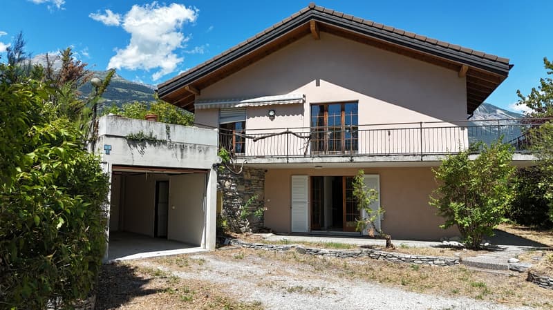 Villa with building land and barn – Plantzette district, Sierre (17)