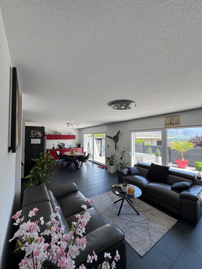 Casa familiare moderna di 5.5 locali a Saxon – Vista panoramica sulle montagne (5)