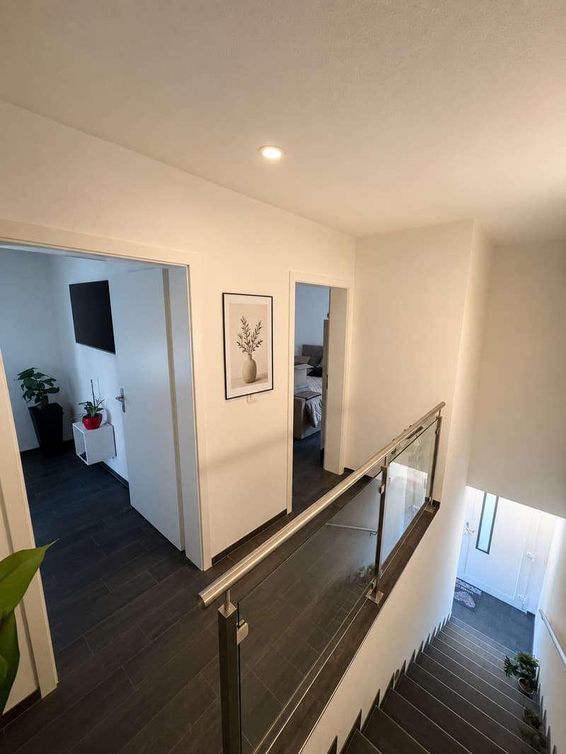 Casa familiare moderna di 5.5 locali a Saxon – Vista panoramica sulle montagne (10)