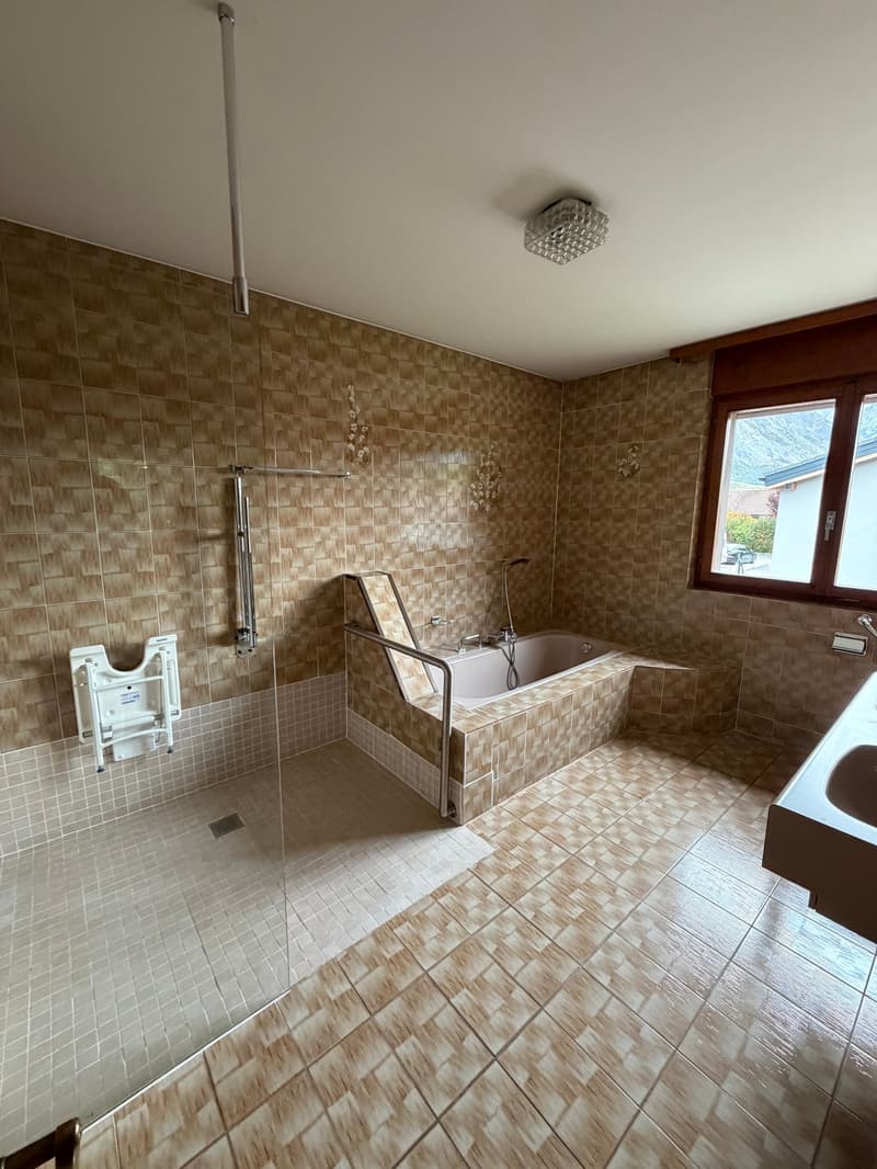 Villa à Saillon – beaux volumes et potentiel de modernisation (25)