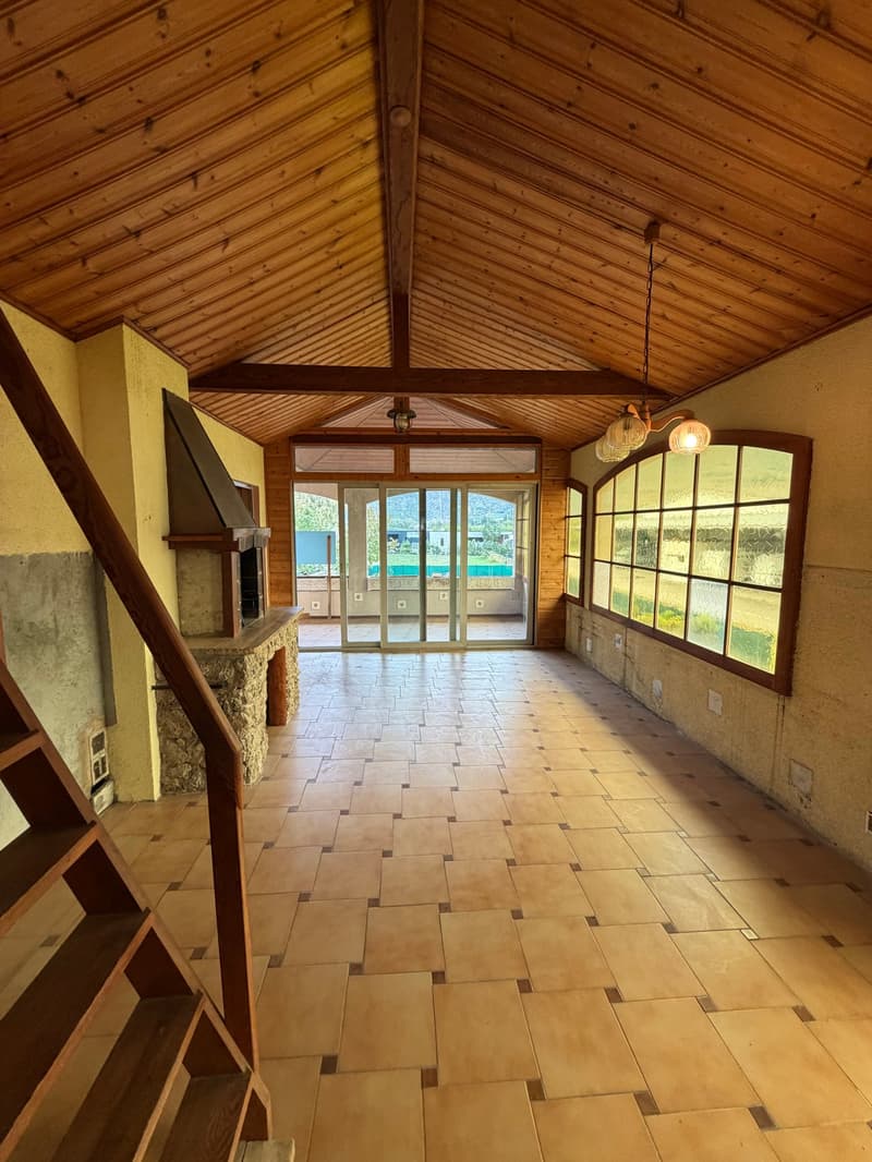 Villa à Saillon – beaux volumes et potentiel de modernisation (35)