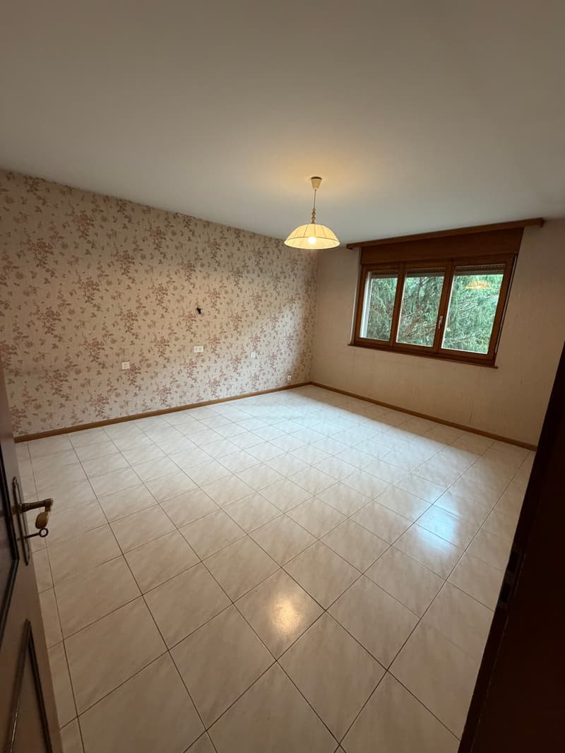 Villa à Saillon – beaux volumes et potentiel de modernisation (21)