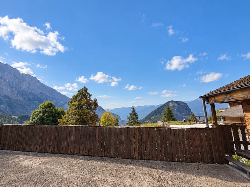 Chalet chaleureux de 4,5 pièces avec vue et garage à Chamoson (9)