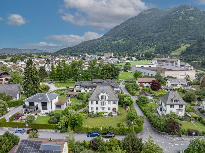 Charmante Villa an ruhiger Lage in Glarus Nord – Ihr Traumhaus mit Bergblick (2)