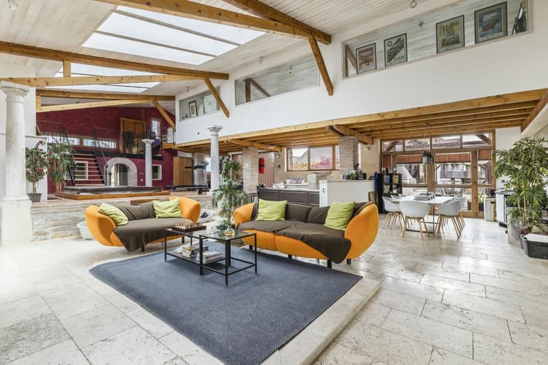 An Exceptional Property Blending Contemporary Elegance with Rustic Authenticity (9)