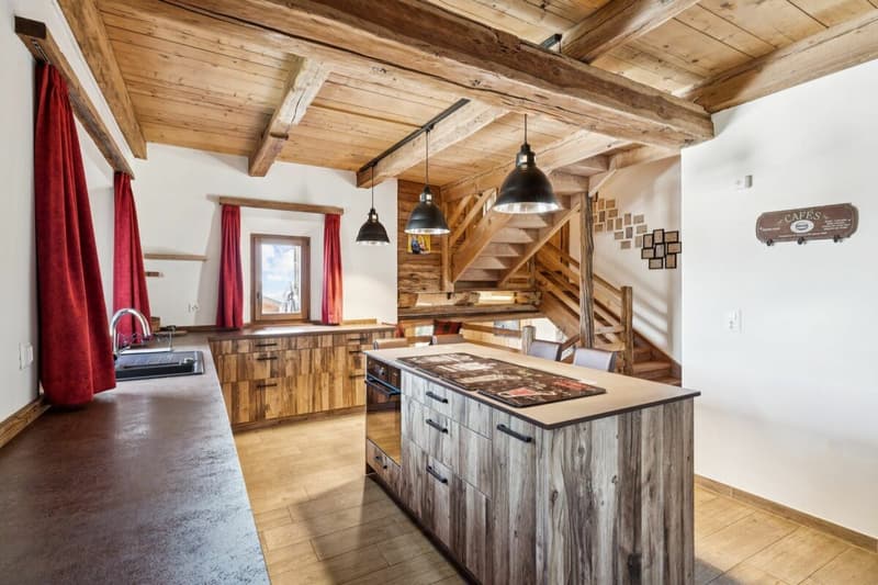 Magnificent property with a detached mazot and outdoor swimming pool (17)