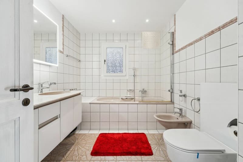 Magnificent property with a detached mazot and outdoor swimming pool (19)