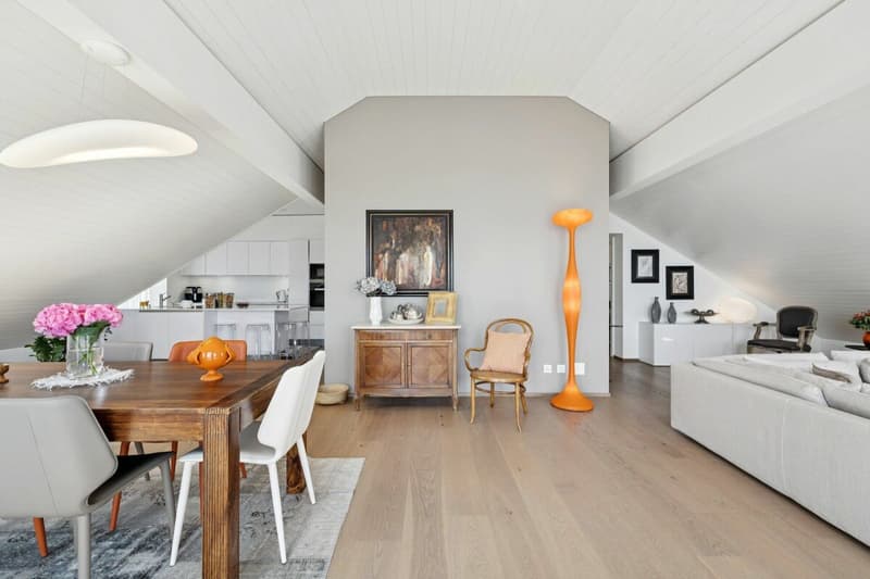 Sublime lakeside apartment (2)
