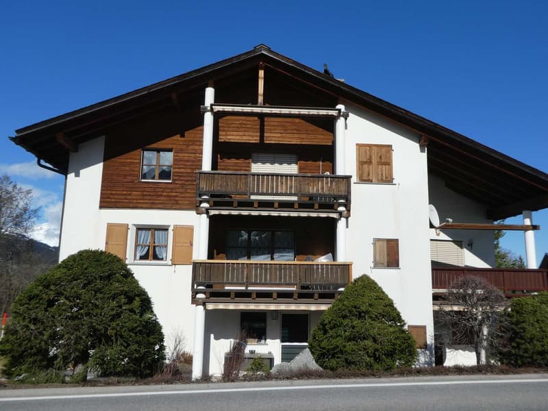Die behagliche 3.5 Zimmer-Wohnung in Obersaxen Giraniga (1)