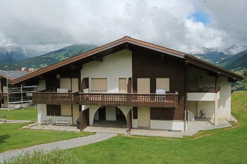 Living and Enjoying in Valata/Obersaxen Mundaun, with Ski-in and Ski-out (9)