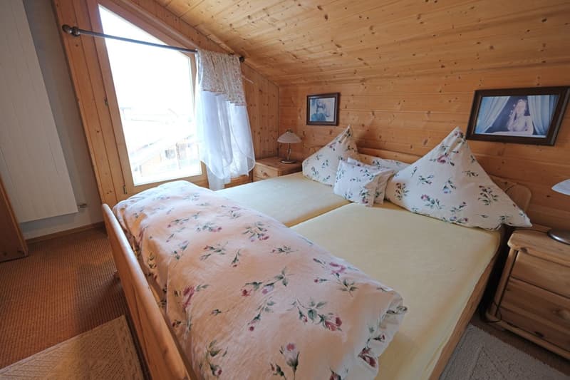 A 2.5-room apartment with a gallery in a prime location in Laax (7)