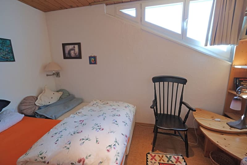 A 2.5-room apartment with a gallery in a prime location in Laax (8)