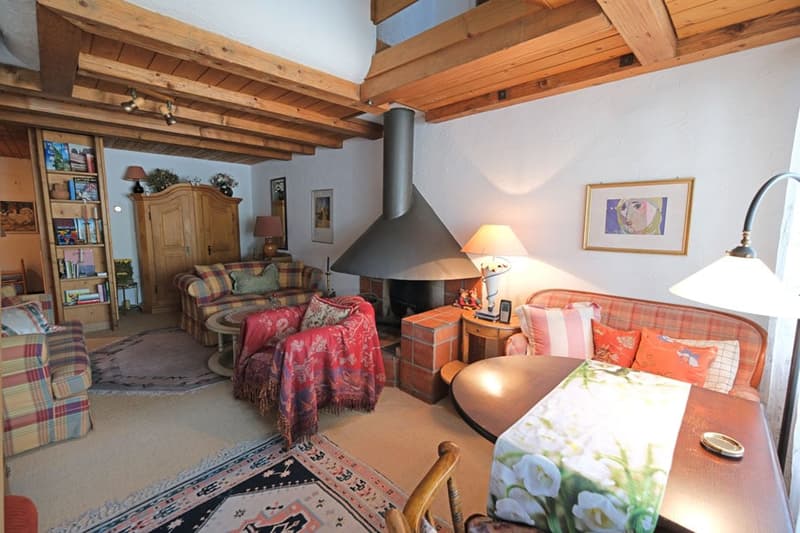 A 2.5-room apartment with a gallery in a prime location in Laax (3)