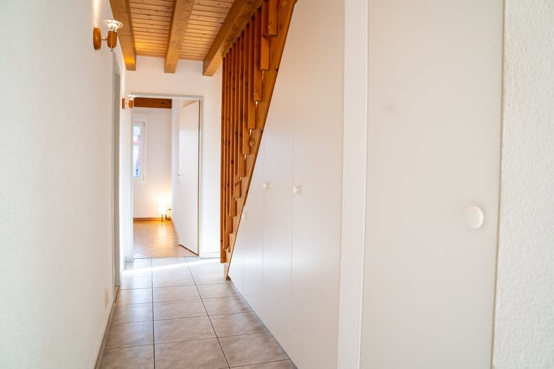 Appartamento di 4½ locali con galleria | ultimo piano | posizione soleggiata a sud a Sutz (7)