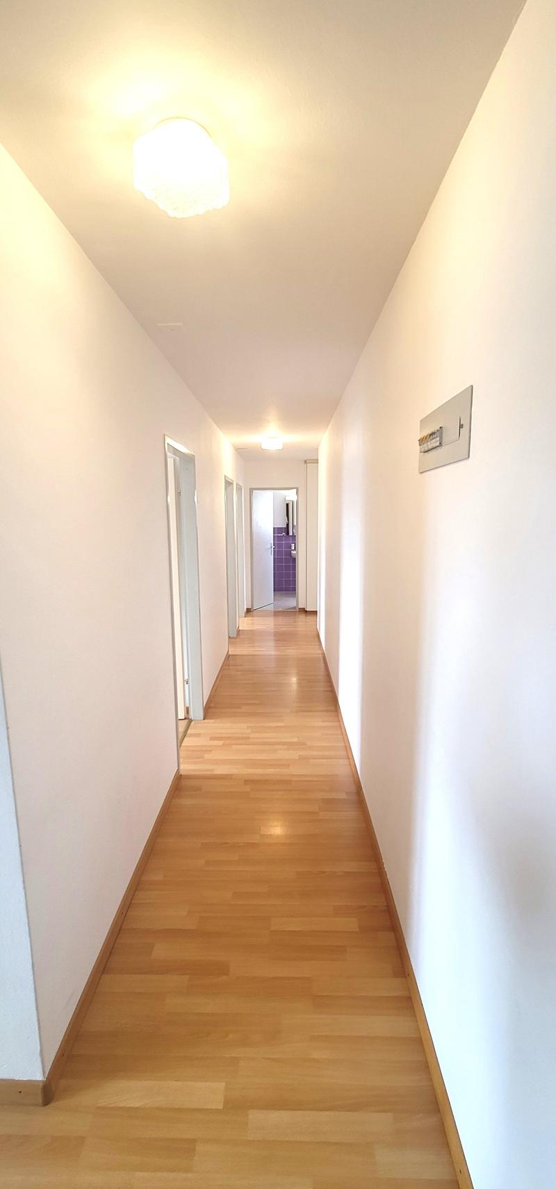 Abitare generoso - moderno con balcone nel verde! (5)