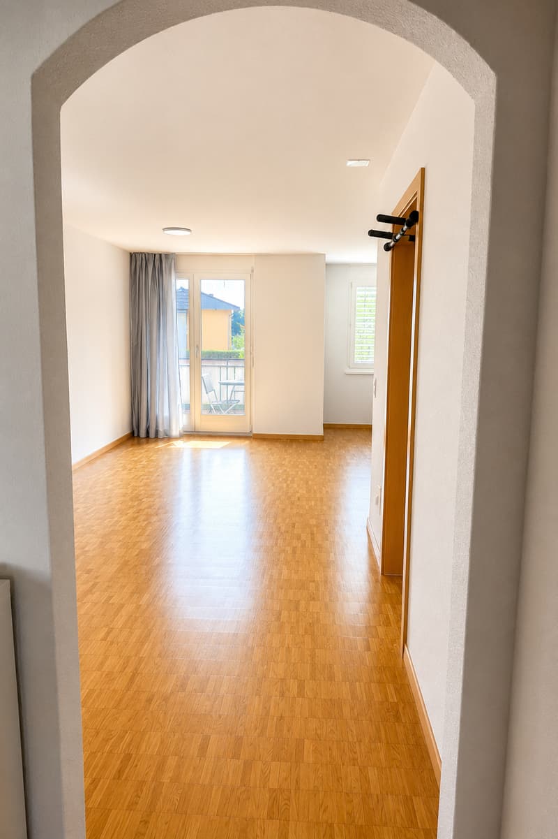 Lumineux et spacieux, avec un balcon attractif ! (3)