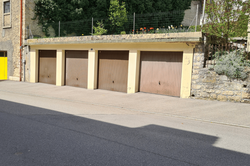 Investitionschance mit diesem kleinen Gebäude in St-Imier (3)