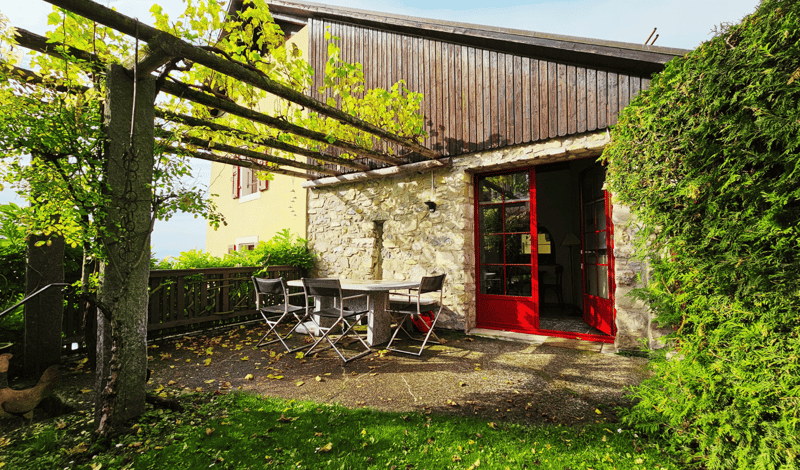 Maison de charme à Brent avec une magnifique vue sur le lac Léman (3)