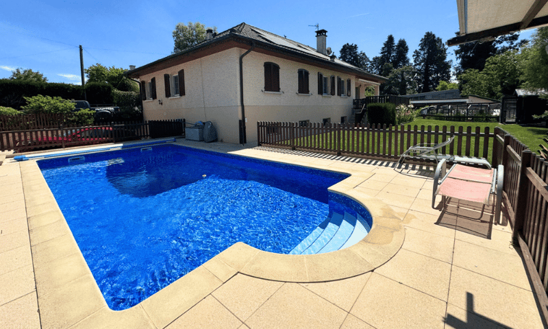 Villa mit 8 Zimmern in Viager besetzt ohne Miete – Pool und Garten – Vernier (GE) (1)